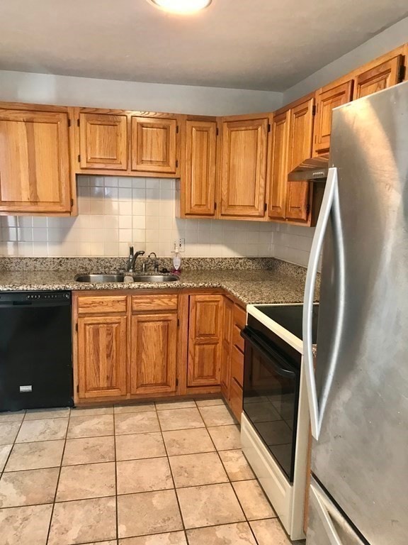 200 Fellsview Terrace unit 207, Stoneham, MA 02180 - photo 2