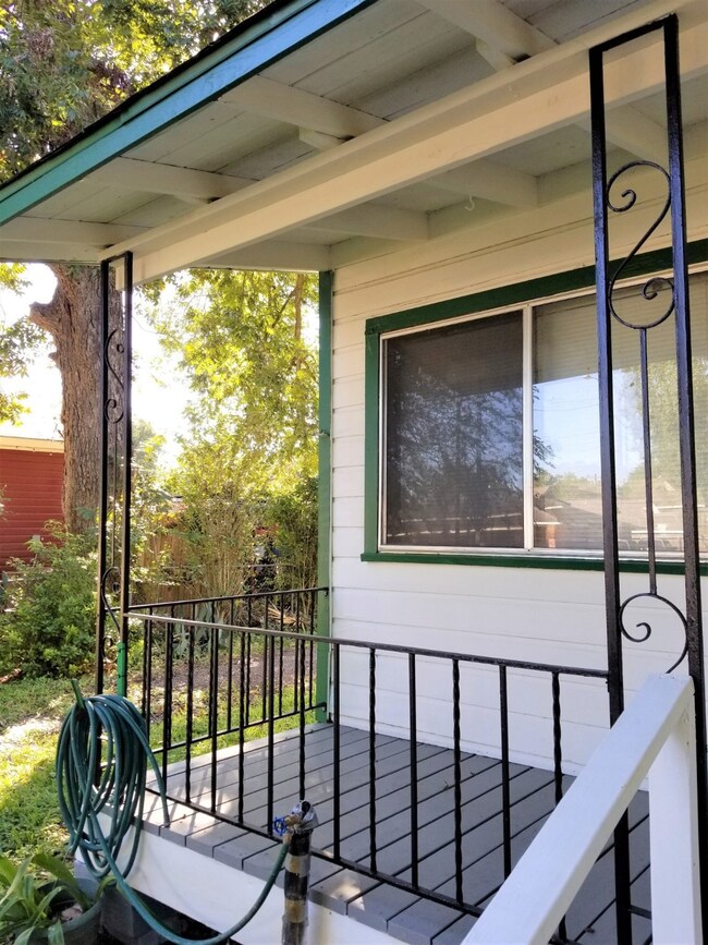 1310 Gale St, Houston, TX 77009 - photo 6