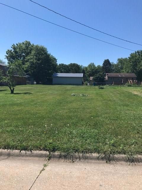 1023 N 10th Ave E, Newton, IA 50208 - photo 4