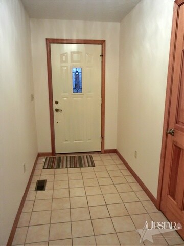 Nice large foyer