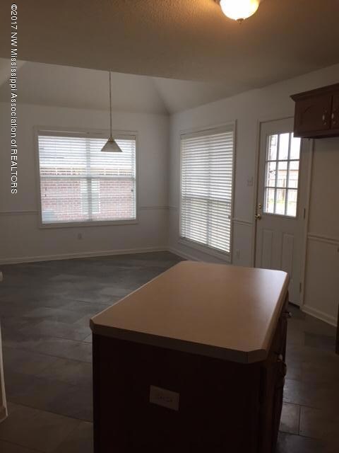 Kitchen Island and Breakfast Area