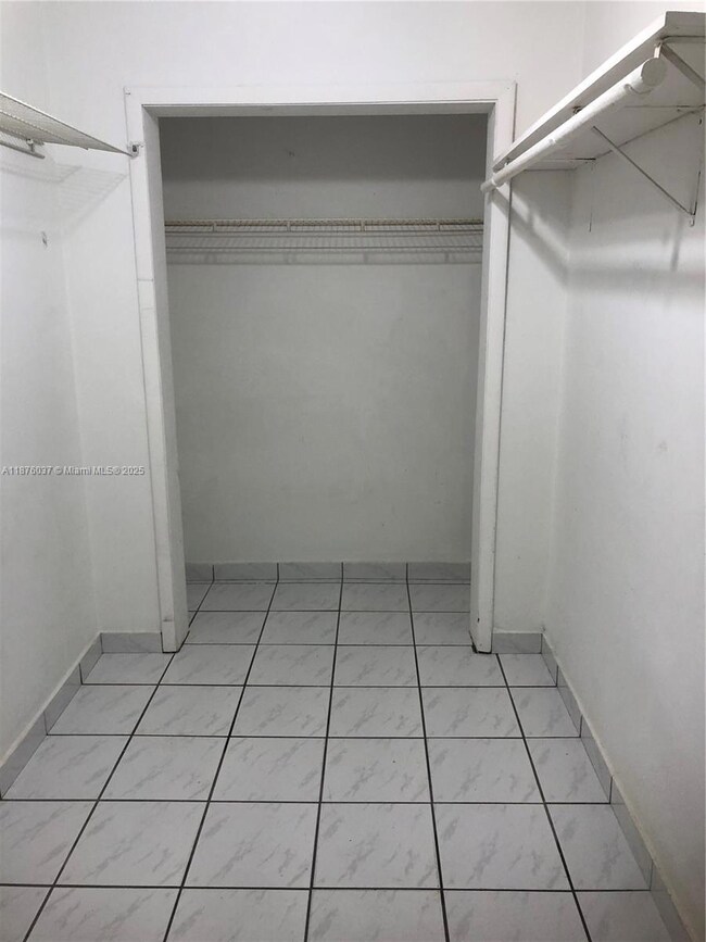 7720 Harding Ave unit 4, Miami Beach, FL 33141 - photo 6