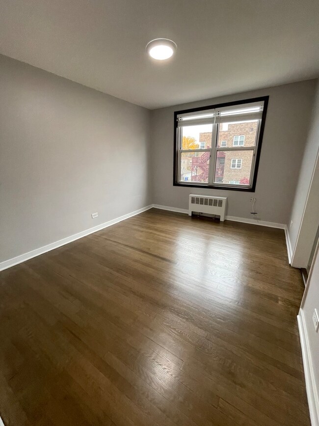 2627 W Fitch Ave unit 2G, Chicago, IL 60645 - photo 7