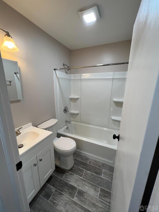 1087 Rahway Ave unit 2, Avenel, NJ 07001 - photo 4