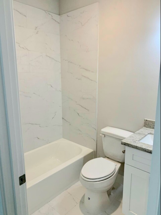 716 Link Rd, Houston, TX 77009 - photo 3