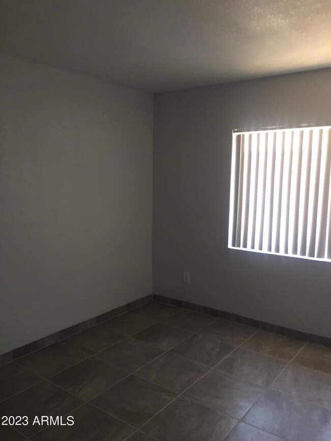 1222 E Mountain View Rd unit 204, Phoenix, AZ 85020 - photo 6