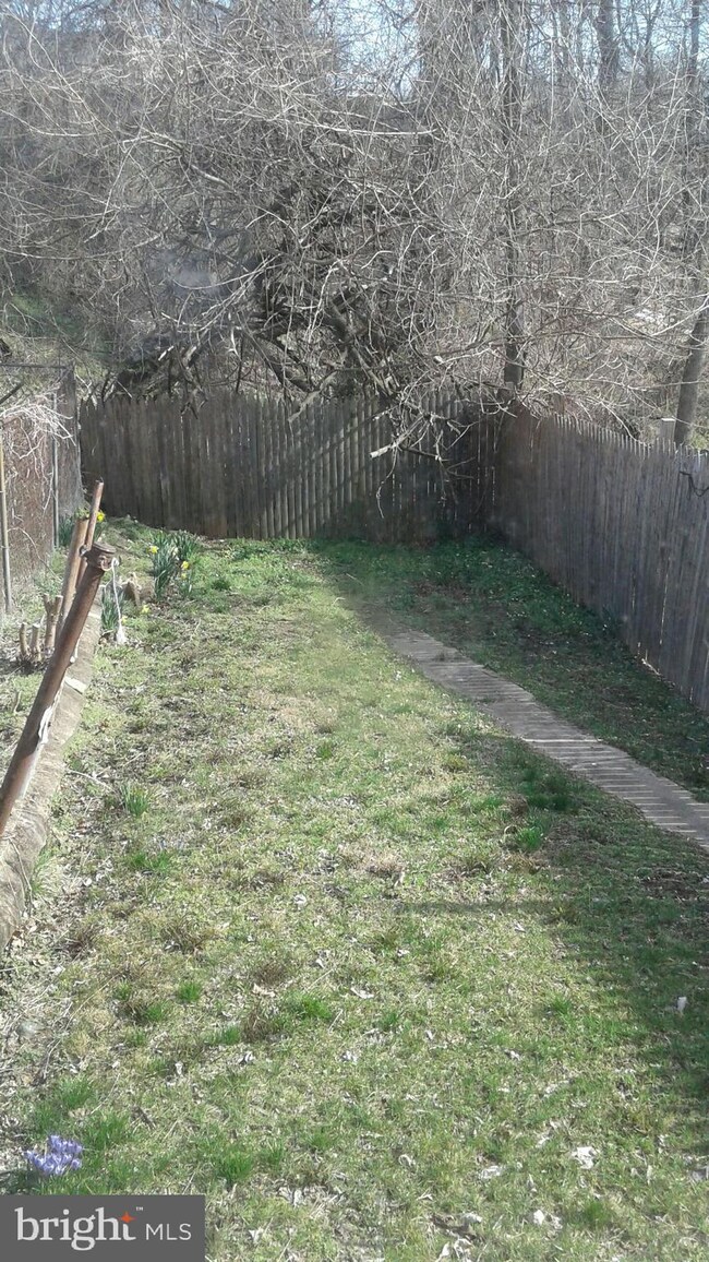 917 Lawrence Ave, Darby, PA 19023 - photo 5