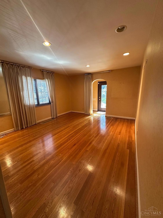 3324 N Sterling Way, Cincinnati, OH 45209 - photo 2