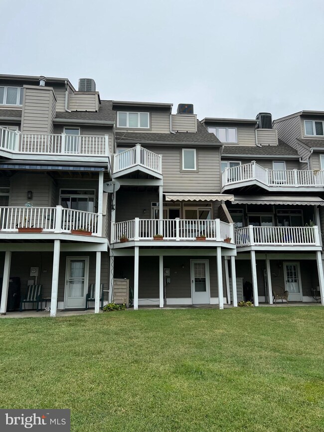 20565 Rock Hall Ave unit 4, Rock Hall, MD 21661 - photo 2