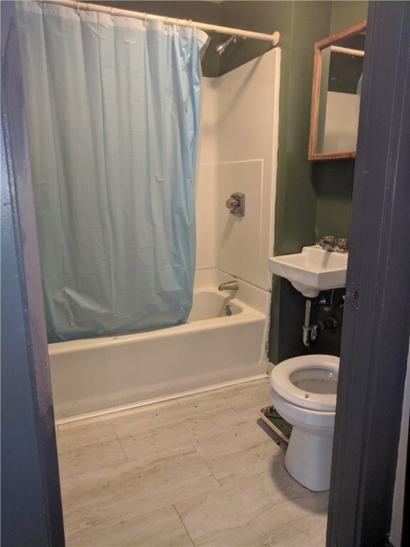 121 Gaulin Ave, Woonsocket, RI 02895 - photo 3