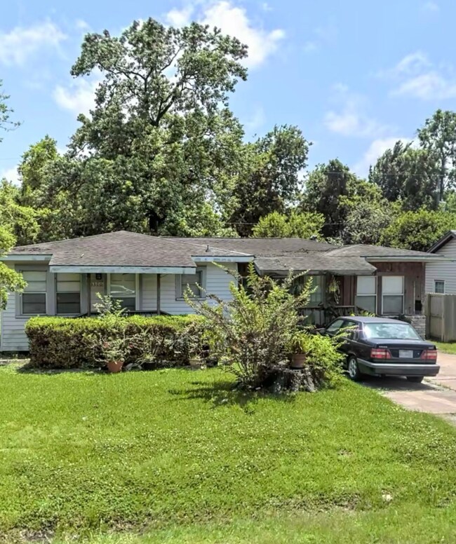 13370 Mobile St, Houston, TX 77015 - photo 6