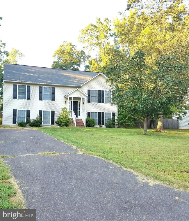 36009 Wilderness Shores Way, Locust Grove, VA 22508 - photo 2