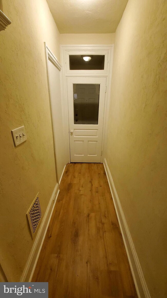 437 N George St, York, PA 17401 - photo 4