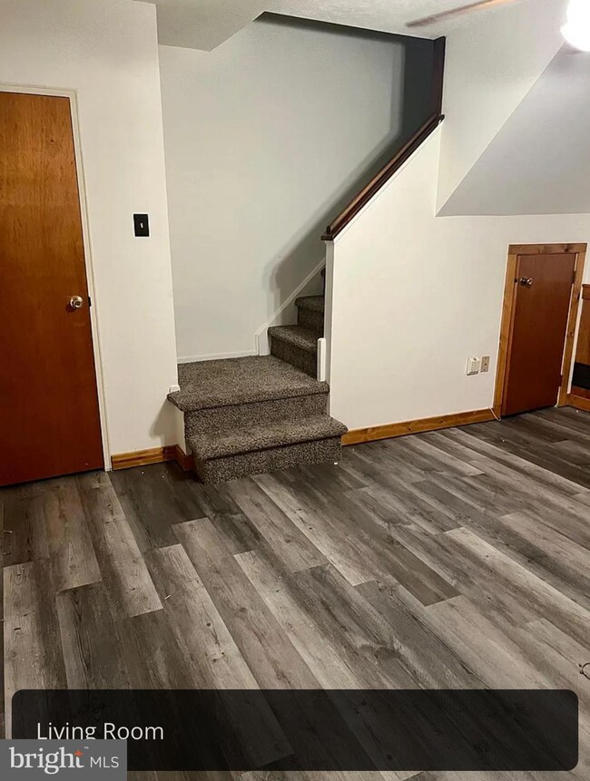 100 E Glenolden Ave unit U6, Glenolden, PA 19036 - photo 2