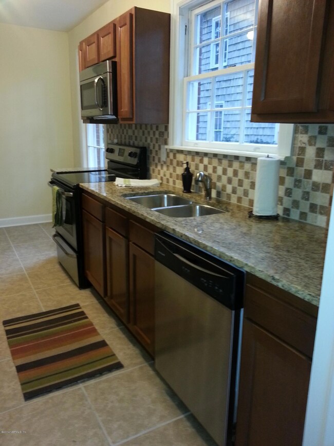 1685 Canterbury St, Jacksonville, FL 32205 - photo 4