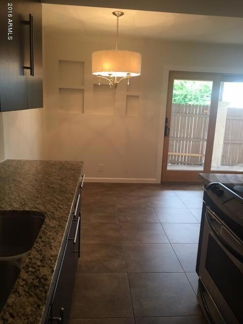 1219 E Lawrence Ln unit 12, Phoenix, AZ 85020 - photo 5