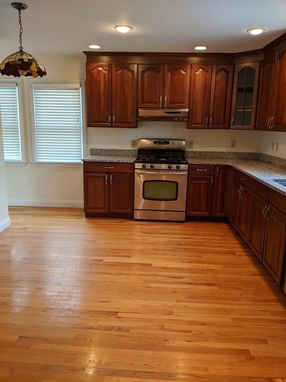 17 Pleasant St unit A, Newton Center, MA 02459 - photo 5