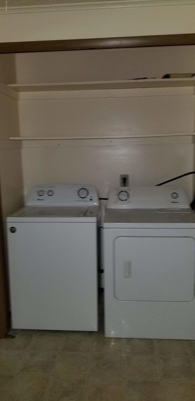 135 Oak Manor Dr, Milford, PA 18337 - photo 5