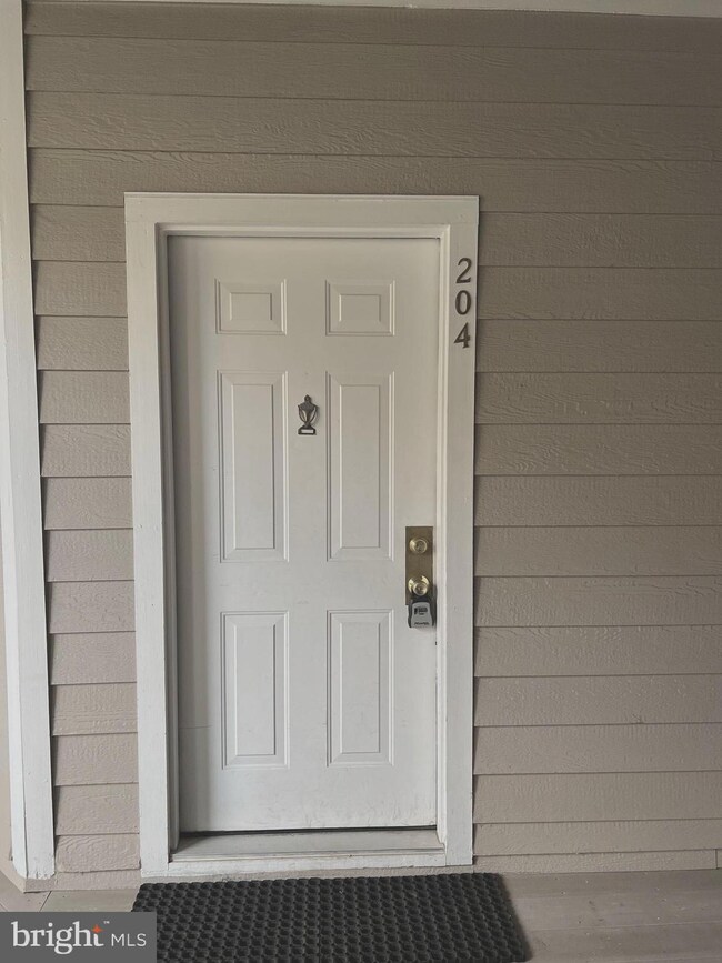 14322 Climbing Rose Way unit 204, Centreville, VA 20121 - photo 3