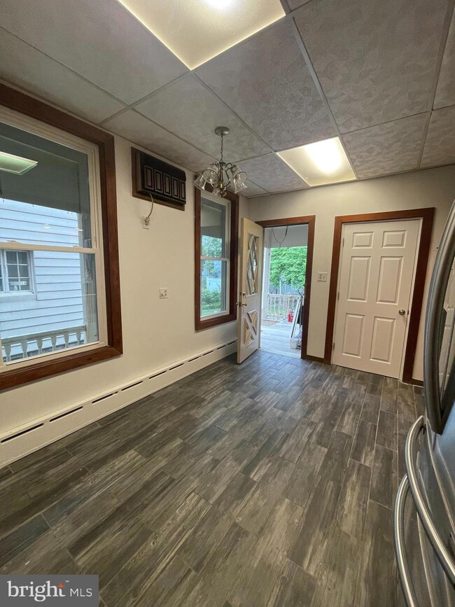 834 Centre Ave unit 1 & 2 FLOOR, Reading, PA 19601 - photo 6