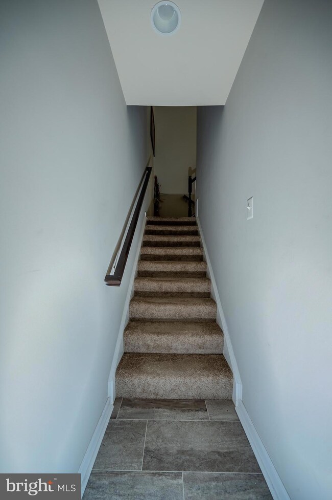 1112 Carinoso Cir, Severn, MD 21144 - photo 3