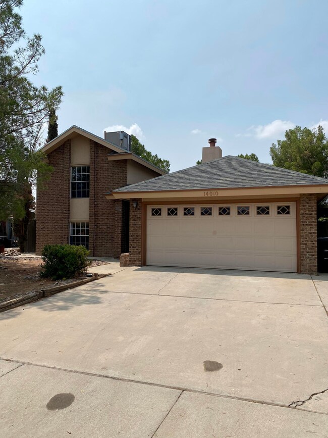 14010 Glenosa Dr, Horizon City, TX 79928 - photo 3