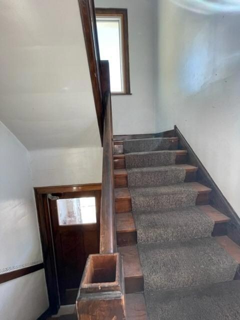 2038 Davis Ave, Whiting, IN 46394 - photo 5