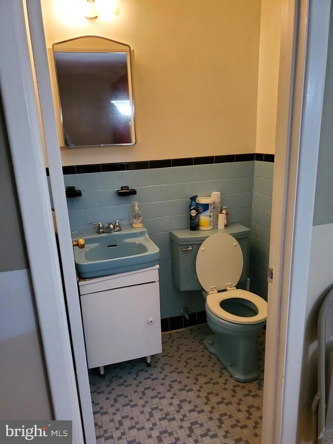 6854 Queens Ferry Rd, Baltimore, MD 21239 - photo 5