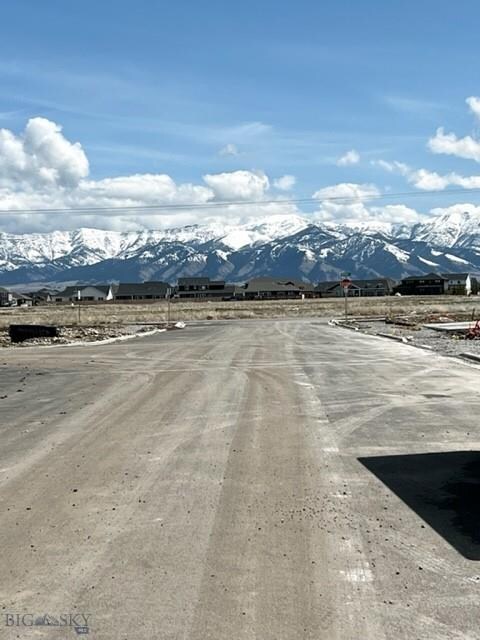 Street scene to the East