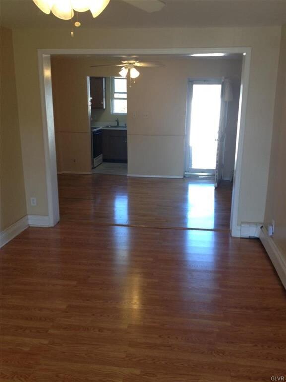 959 W Cedar St, Allentown, PA 18102 - photo 4