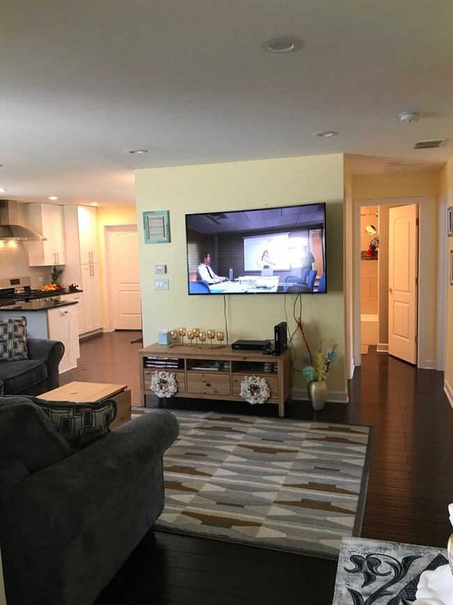 2102 Wren Ln, Rolling Meadows, IL 60008 - photo 7