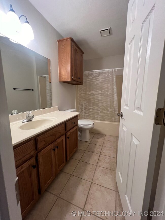 511 Stonehaven Dr, Claremore, OK 74017 - photo 6