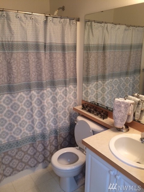 6126 Nathan Way SE unit B, Auburn, WA 98092 - photo 3