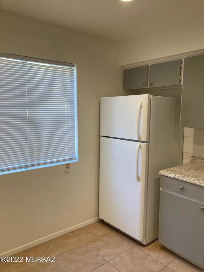 1343 E Fort Lowell Rd unit F, Tucson, AZ 85719 - photo 7
