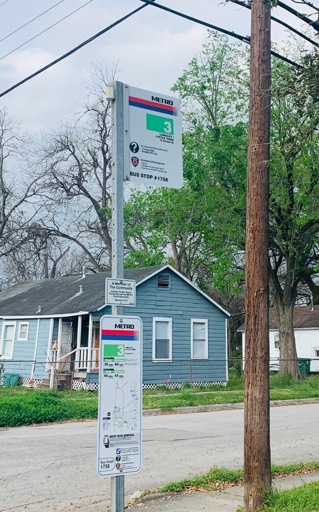 5117 Wipprecht St, Houston, TX 77026 - photo 7