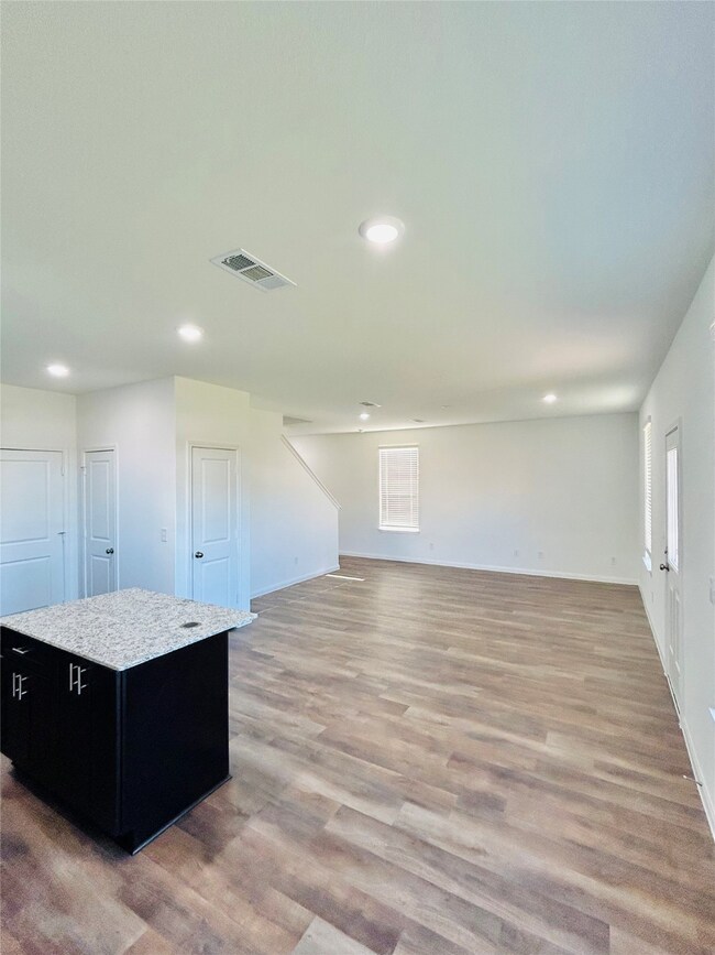 17919 Stone Picker Ct, Hockley, TX 77447 - photo 3