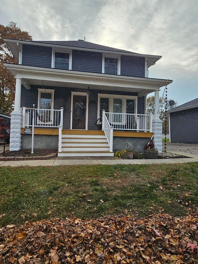 1210 Guernsey Ct, Saint Joseph, MI 49085 - photo 2