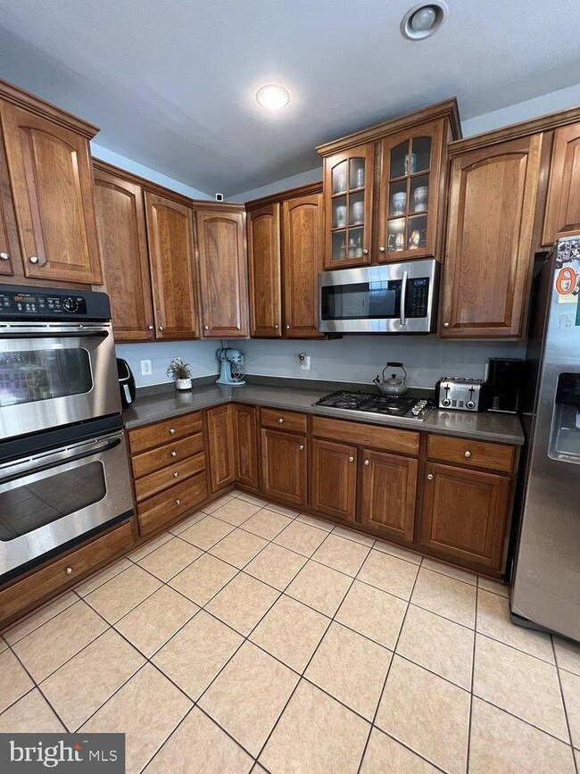 22099 Chelsy Paige Square, Ashburn, VA 20148 - photo 3