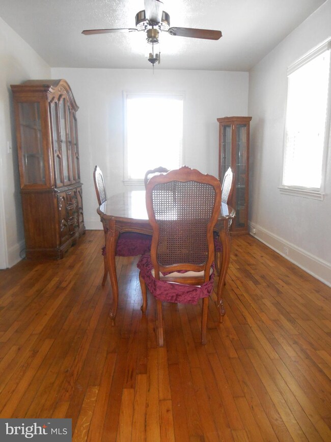 2500 Oakley Ave, Baltimore, MD 21215 - photo 4