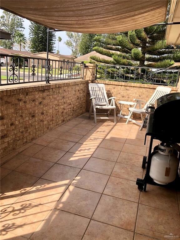 918 Palm Dr, Alamo, TX 78516 - photo 5