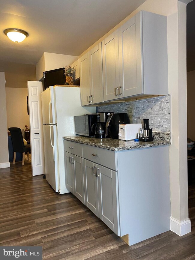 440 Girard St unit 103, Gaithersburg, MD 20877 - photo 4