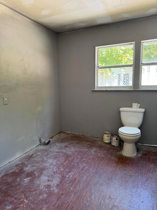 613 Bradley Ave, La Fayette, GA 30728 - photo 5