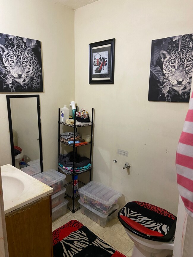 504 W 17th St, Anderson, IN 46016 - photo 3