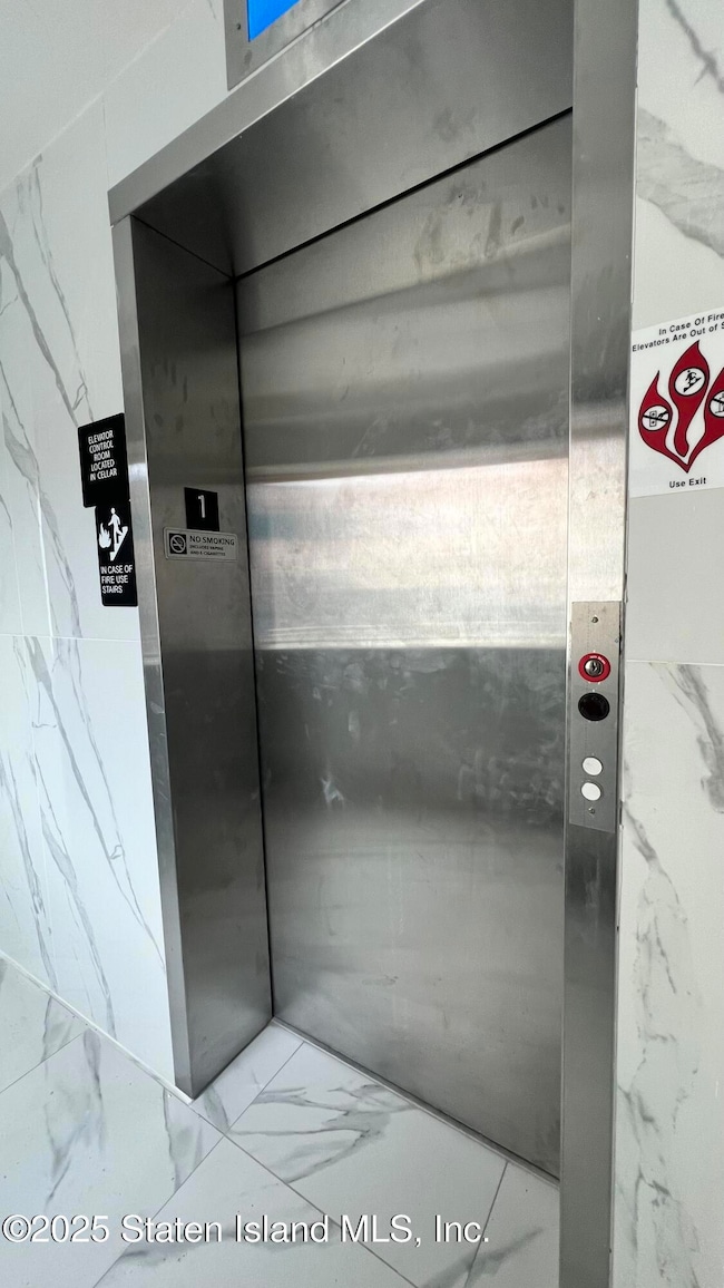 3865 Amboy Rd unit 2g, Staten Island, NY 10308 - photo 2