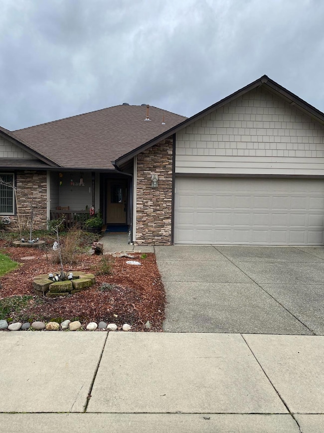 1362 SW Argo Ln, Grants Pass, OR 97527 - photo 2