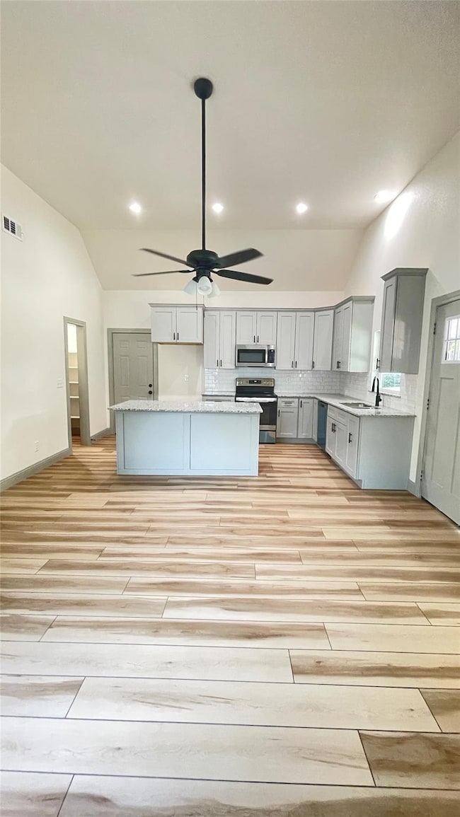 1010 Elm St, Bonham, TX 75418 - photo 3