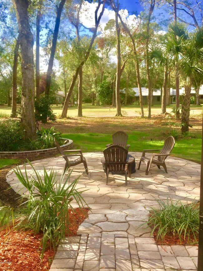 Lazy Eight Back :yardDeck