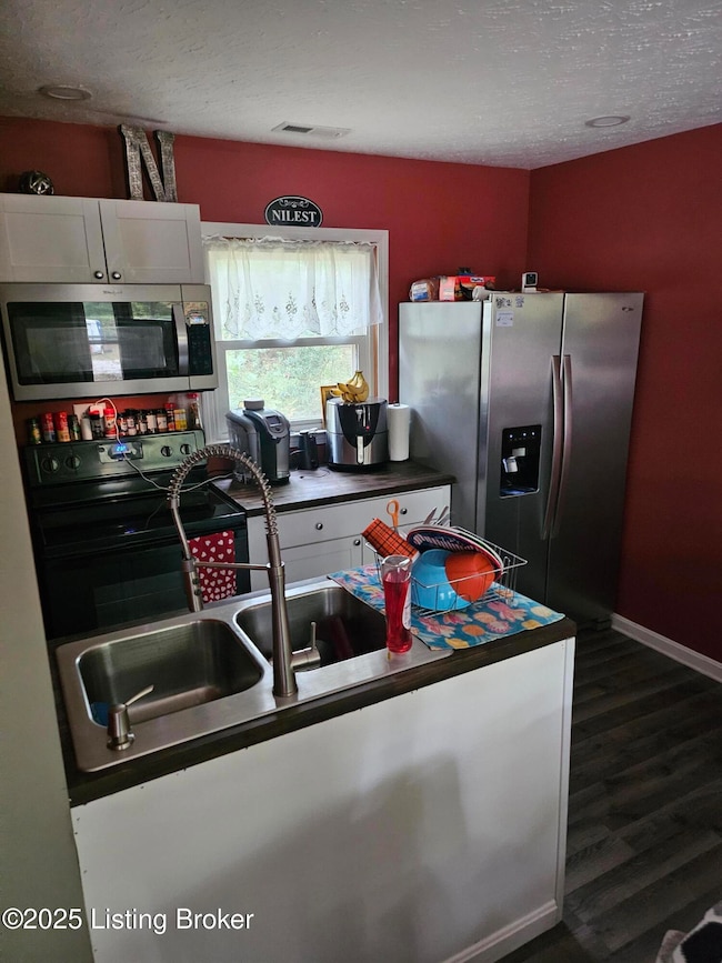 3005 Blevins Gap Rd, Louisville, KY 40272 - photo 3