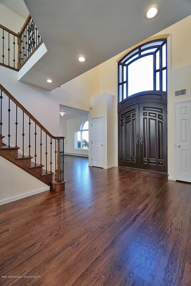 (3) Entry Foyer