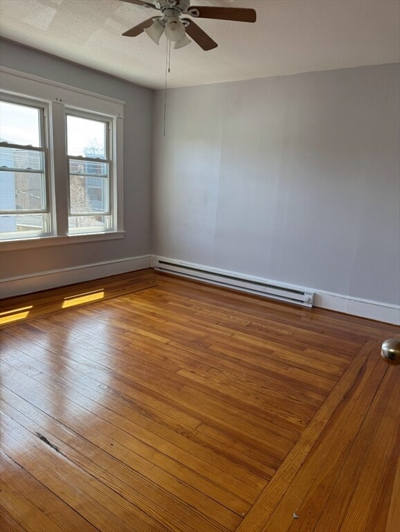 18 Lucretia Ave unit 3rd fl, Chicopee, MA 01013 - photo 2
